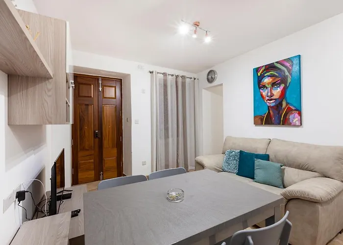 Designer With Comfy Sofa In By 360 Estates