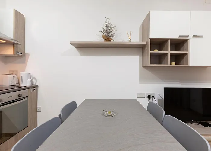 Apartament Designer With Comfy Sofa In By 360 Estates Valletta